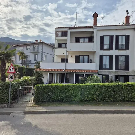 A & B 公寓 洛夫兰